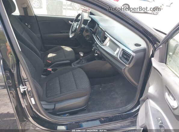3KPA24AD7LE336702 2020 KIA RIO Black Вид салону спереду