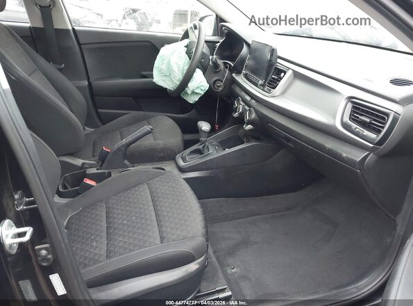 3KPA24AD8ME424062 2021 KIA RIO Black Front interior view