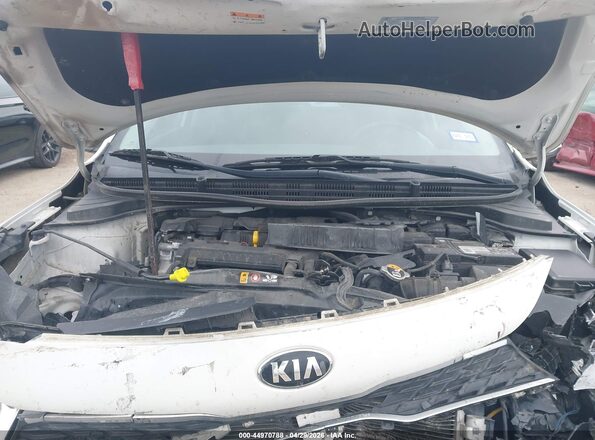 3KPA25AD1LE299913 2020 KIA RIO 5-DOOR White უკანა ხედი