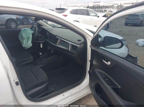 3KPA25AD1LE299913 2020 KIA RIO 5-DOOR White წინა სალონის ხედი