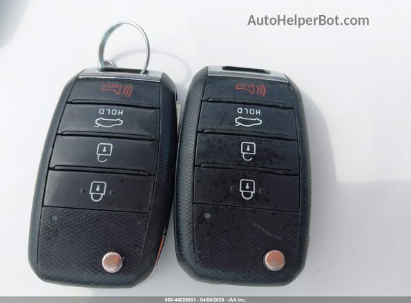 3KPA25AD2LE334281 2020 KIA RIO 5-DOOR Gray Dashboard view