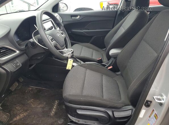 3KPC24A33KE058010 2019 HYUNDAI ACCENT Серебряный Вид салона спереди