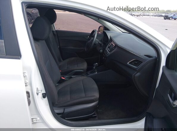 3KPC24A68LE112543 2020 HYUNDAI ACCENT White Widok wnętrza z przodu