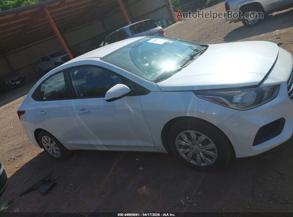 3KPC24A69LE113832 2020 HYUNDAI ACCENT White Rear interior view