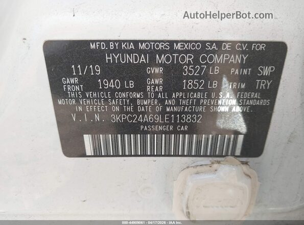 3KPC24A69LE113832 2020 HYUNDAI ACCENT White Engine compartment view