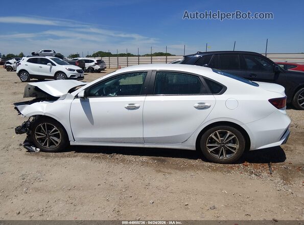 3KPF24AD0RE782995 2024 KIA FORTE White Панорамний вид салону 360°