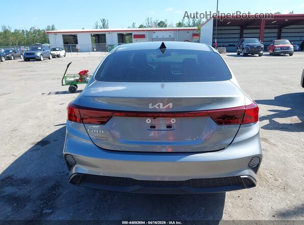 3KPF24AD1RE720358 2024 KIA FORTE Gray 