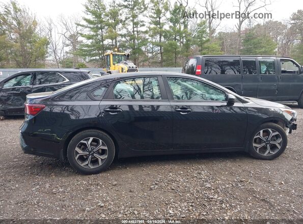 3KPF24AD2LE187735 2020 KIA FORTE Black Rear interior view