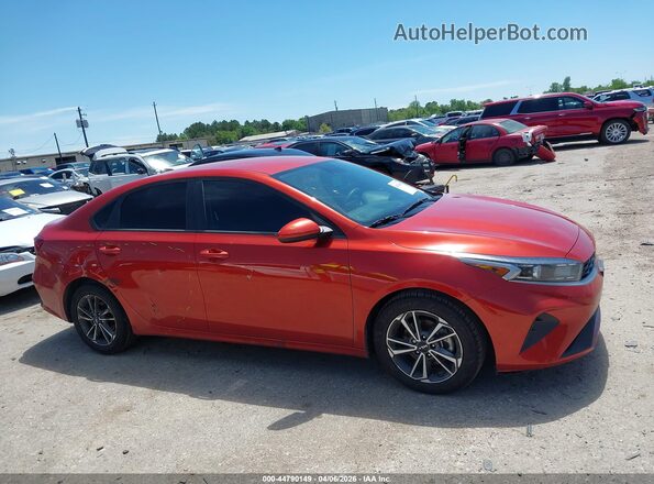 3KPF24AD2NE460143 2022 KIA FORTE Orange Rear interior view