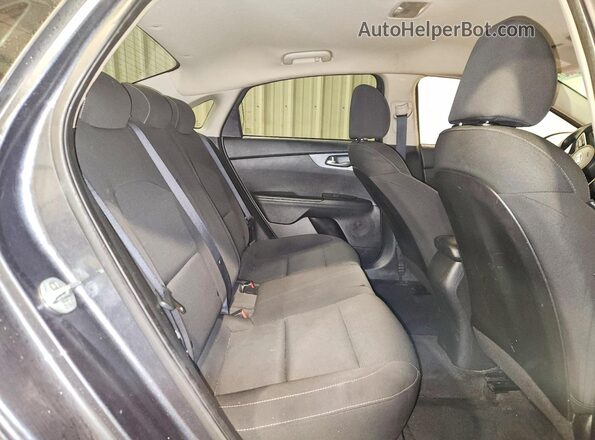 3KPF24AD3LE255055 2020 KIA FORTE Charcoal Widok tylnych siedzeń