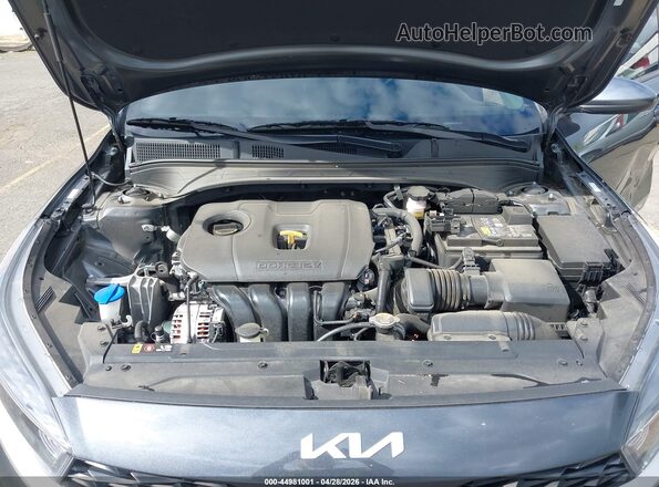 3KPF24AD3RE765804 2024 KIA FORTE Gray Вид ззаду