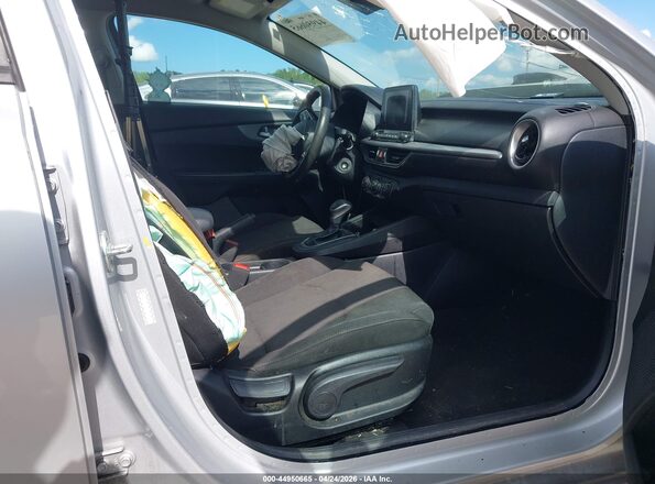 3KPF24AD4LE155725 2020 KIA FORTE Silver Սալոնի դիմացի տեսք