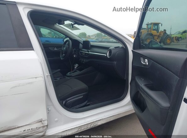 3KPF24AD4LE185016 2020 KIA FORTE White Front interior view