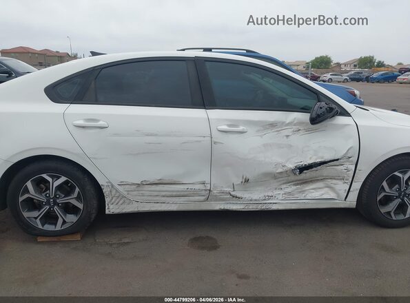 3KPF24AD4LE185016 2020 KIA FORTE White Rear interior view