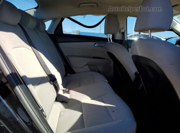 3KPF24AD4ME341072 2021 KIA FORTE Black Rear seats view
