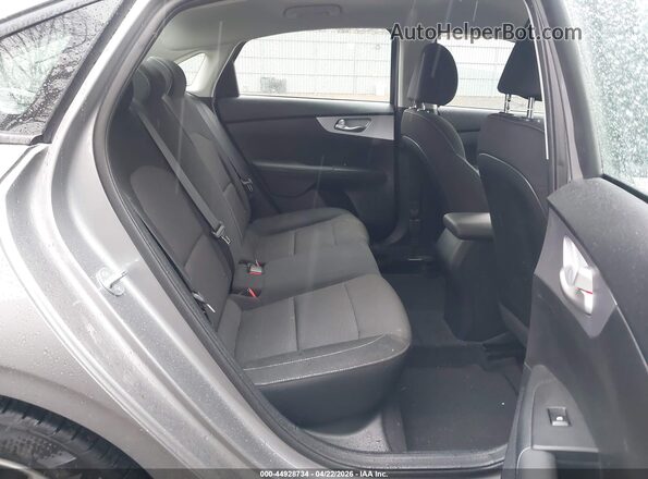 3KPF24AD5RE805879 2024 KIA FORTE Gray Widok naklejki z numerem VIN