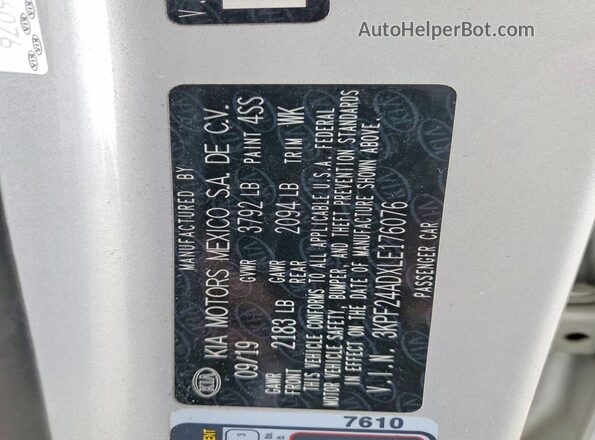 3KPF24ADXLE176076 2020 KIA FORTE White Engine compartment view