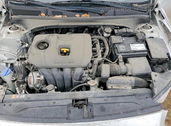 3KPF24ADXLE176076 2020 KIA FORTE White Rear interior view