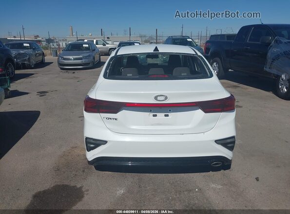 3KPF24ADXME375727 2021 KIA FORTE White 