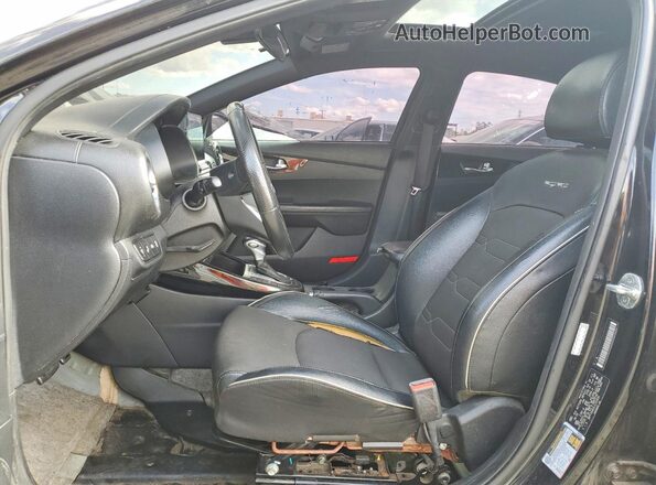 3KPF34AD2LE255934 2020 KIA FORTE Black წინა სალონის ხედი