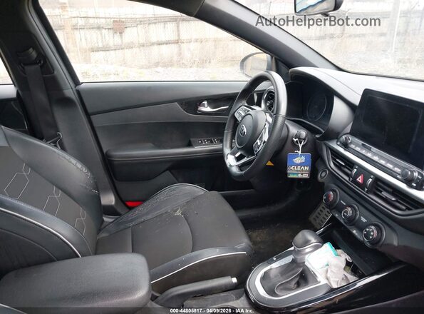 3KPF34ADXLE207145 2020 KIA FORTE Blue Widok wnętrza z przodu