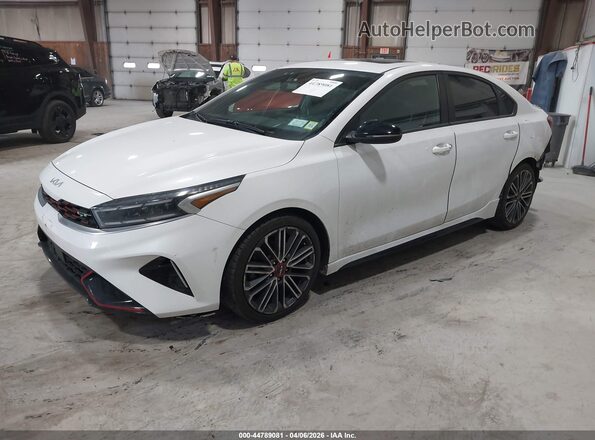 3KPF44AC8PE536498 2023 KIA FORTE White Передня ліва чверть