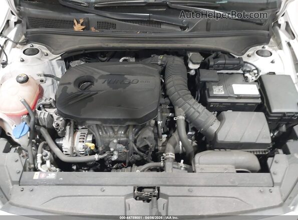 3KPF44AC8PE536498 2023 KIA FORTE White Вид ззаду