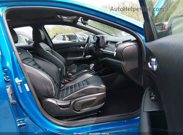 3KPF54AD3RE716237 2024 KIA FORTE Blue Front interior view