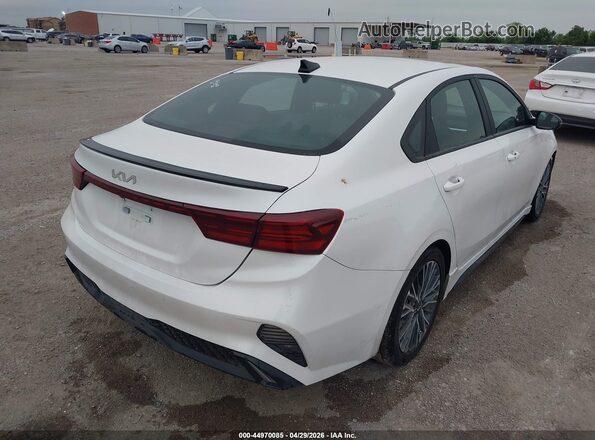3KPF54AD7RE718797 2024 KIA FORTE White უკანა მარჯვენა