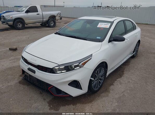 3KPF54AD7RE718797 2024 KIA FORTE White წინა მარცხენა ხედი სამი მეოთხედიდან