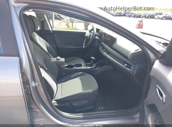 3KPFT4DE2SE198783 2025 KIA K4 Gray Vista interior delantera