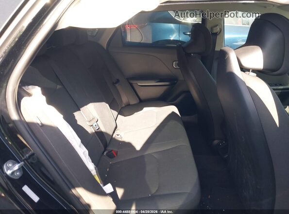 3KPFT4DE4SE033124 2025 KIA K4 Black VIN կոդի պիտակի տեսք