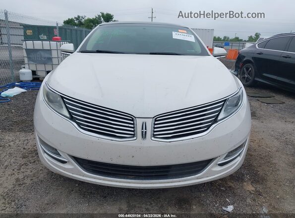 3LN6L2G96GR624196 2016 LINCOLN MKZ Белый Вид панели приборов