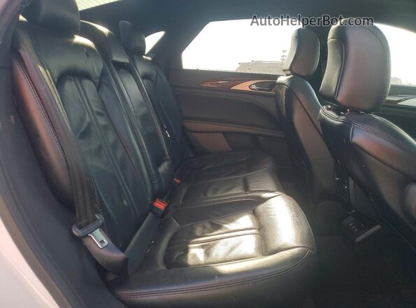 3LN6L5F93LR601701 2020 LINCOLN MKZ White Вид задніх сидінь