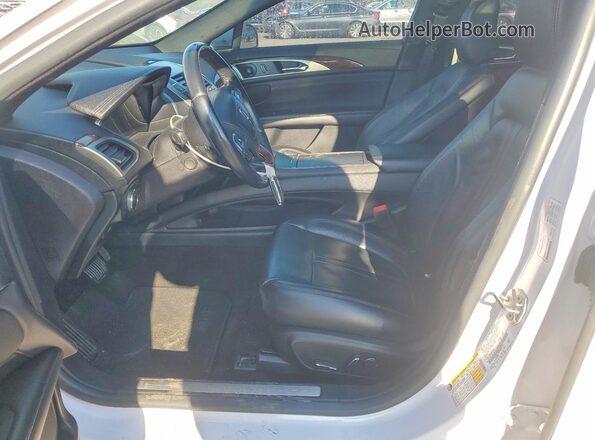 3LN6L5F93LR601701 2020 LINCOLN MKZ White Вид салону спереду