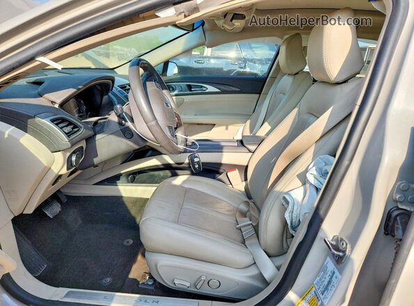 3LN6L5LU1LR606324 2020 LINCOLN MKZ Cream Widok wnętrza z przodu