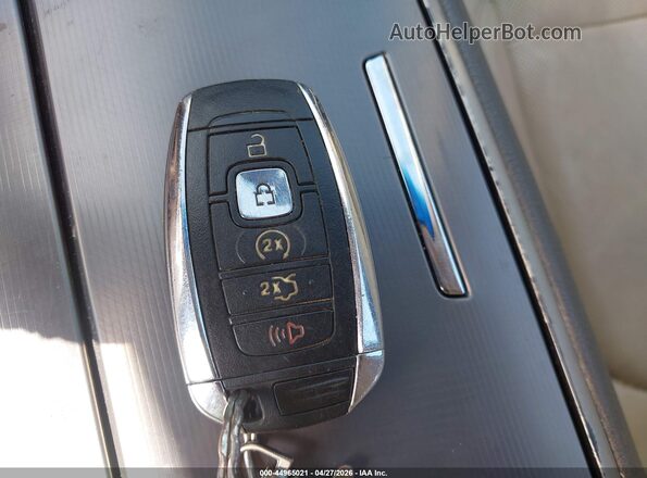 3LN6L5MU2HR657384 2017 LINCOLN MKZ HYBRID Red Vista del salpicadero
