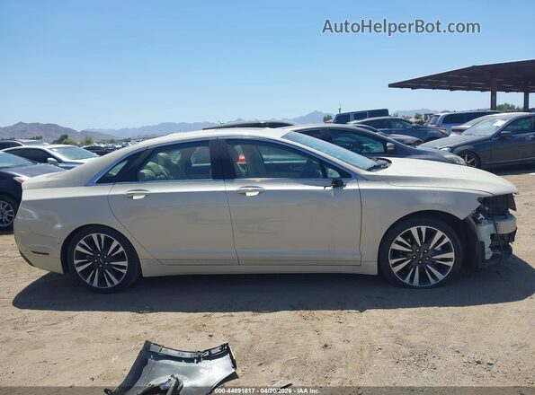 3LN6L5MU7JR607991 2018 LINCOLN MKZ HYBRID Cream Widok wnętrza 360 stopni