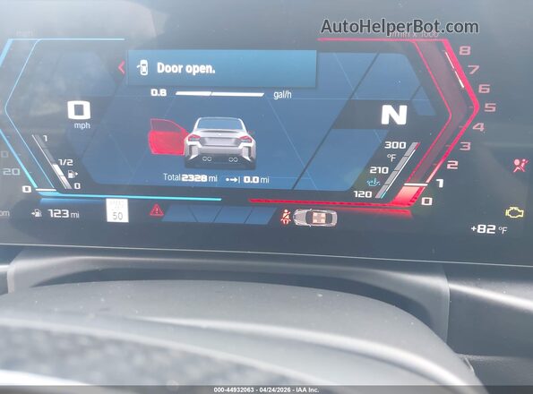 3MF23DM04S8F55654 2025 BMW M2 Gray Հետևի նստատեղերի տեսք