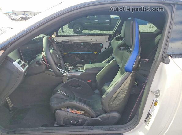 3MF23DM04T8G03171 2026 BMW M2 White Widok wnętrza z przodu