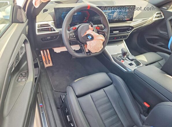 3MF23DM07T8G08882 2026 BMW M2 Белый Вид панели приборов