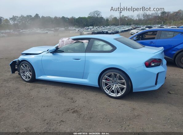 3MF23DM09T8F93821 2026 BMW M2 Blue Սալոնի հետևի տեսք