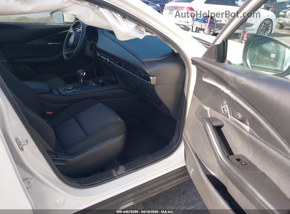 3MVDMBAL7TM100137 2026 MAZDA CX-30 Белый Вид салона спереди