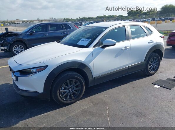 3MVDMBAL7TM100137 2026 MAZDA CX-30 Белый Передняя левая четверть