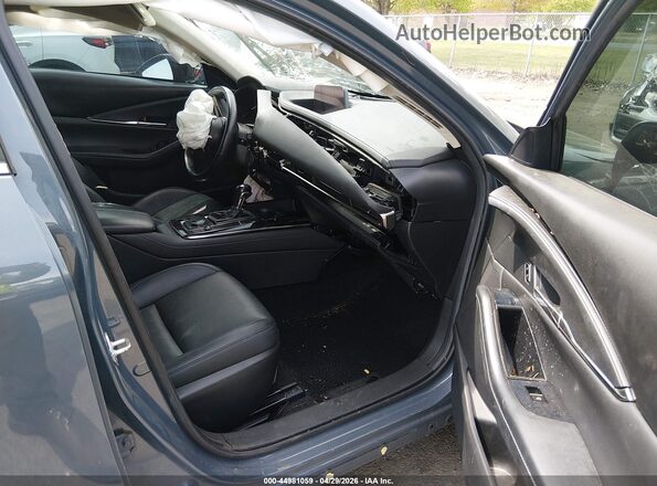 3MVDMBAY0MM300435 2021 MAZDA CX-30 Light Blue Front interior view