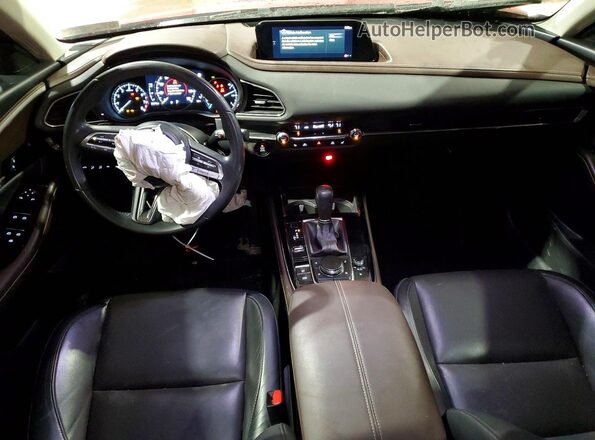3MVDMBDM5MM220279 2021 MAZDA CX-30 Red Вид панелі приладів