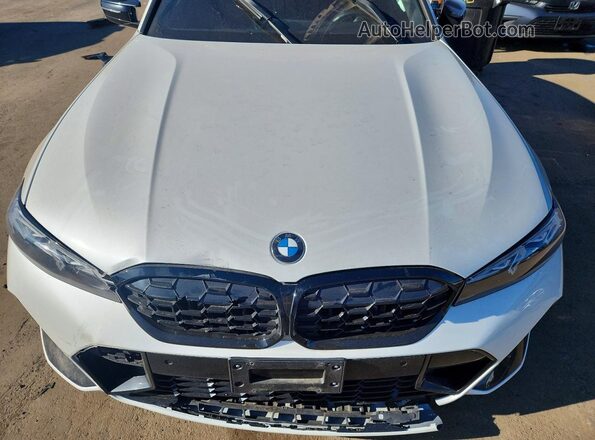 3MW49FF07P8D05283 2023 BMW M3 White Rear interior view