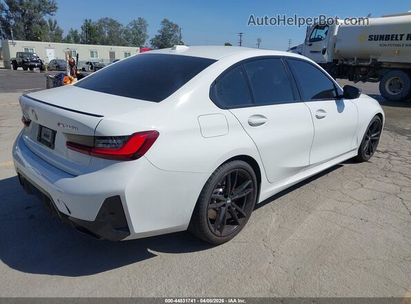 3MW49FS09R8D89048 2024 BMW M3 White Trasero derecho