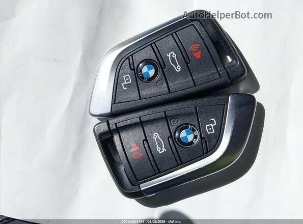 3MW49FS09R8D89048 2024 BMW M3 White Vista del salpicadero