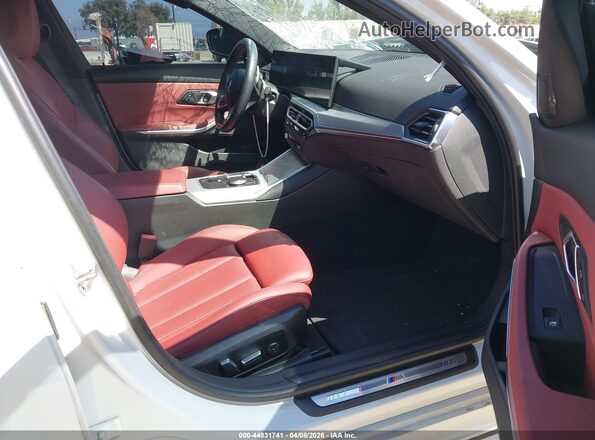 3MW49FS09R8D89048 2024 BMW M3 White Vista interior delantera